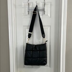 Shiraleah Black Quilted Crossbody Bag